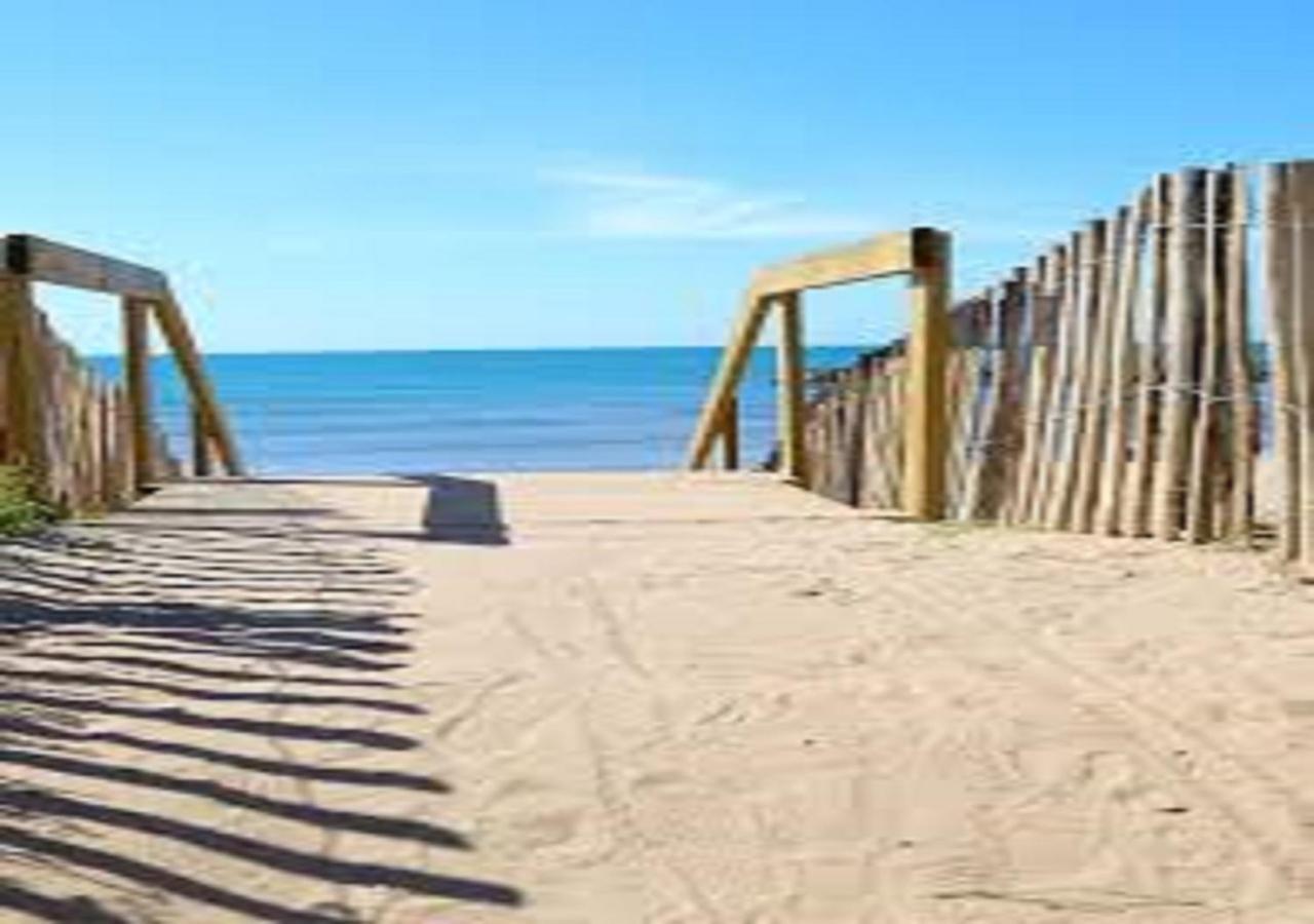 Camping La Carabasse Vias-Plage-T4 Climatise,Tout Confort, Emplacement Calme ! Exteriör bild